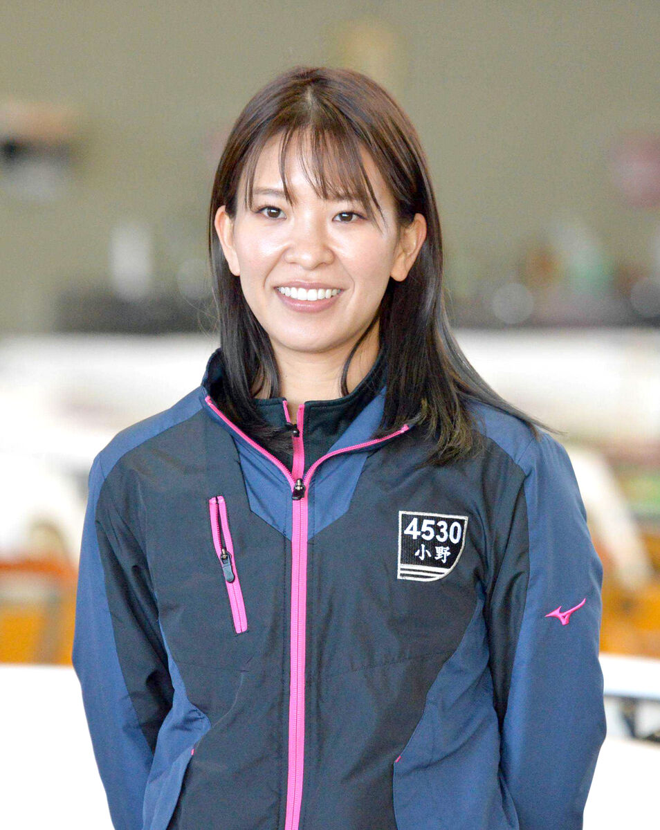 産休中だった人気女子レーサーの小野生奈と竹井奈美の復帰が決定