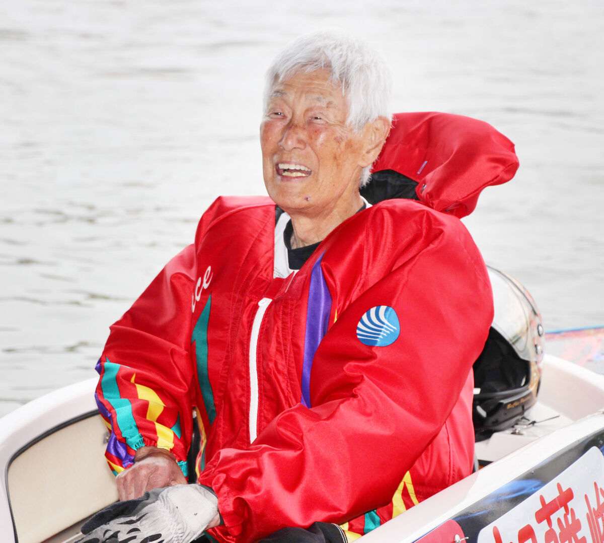 ８１歳の加藤峻二さんが５年ぶり雄姿 戸田新ボートデザインお披露目 