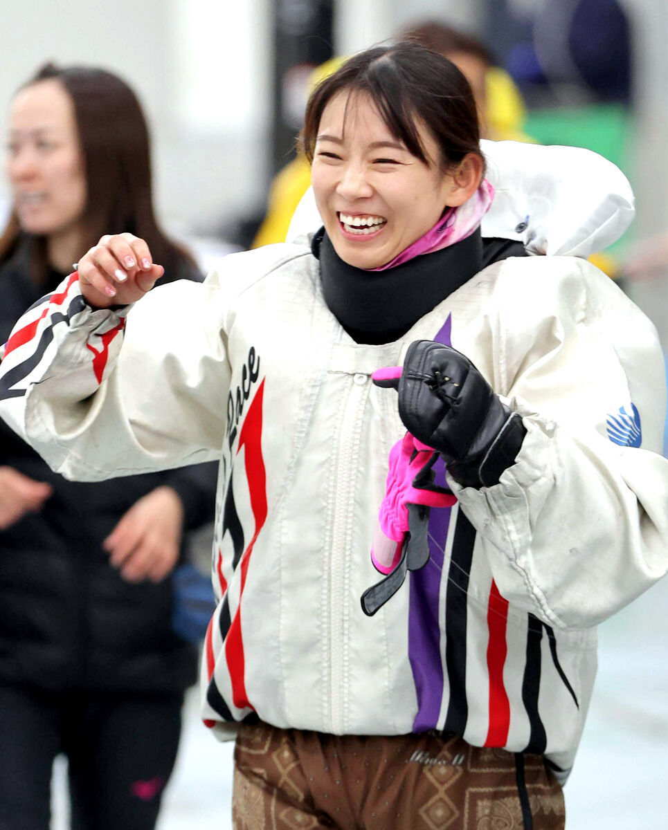 守屋美穂選手 サイン入りピースター レディースチャンピオン帽子 多摩川ボート・レディースチャンピオン】守屋美穂 予選トップ